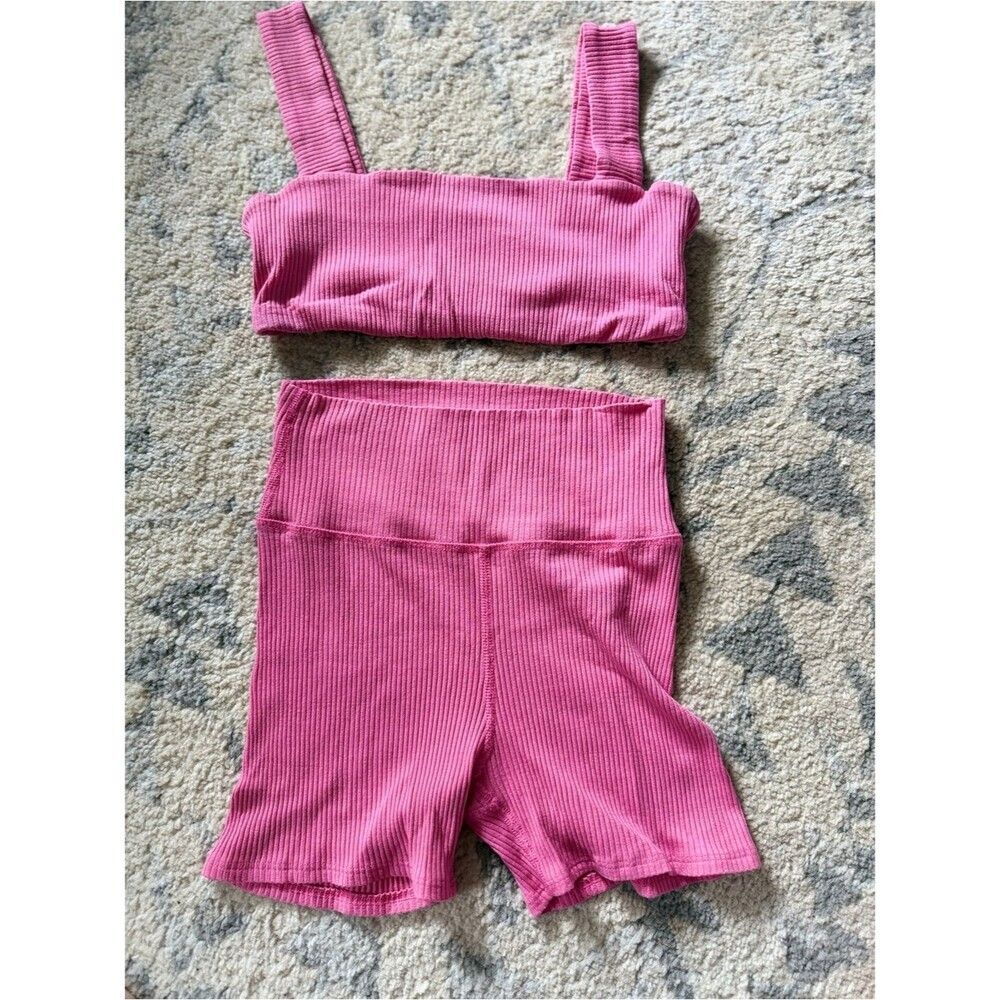 Daily Drills Ribbed High-Waist Bike Shorts and Bra - Picture 4 of 5